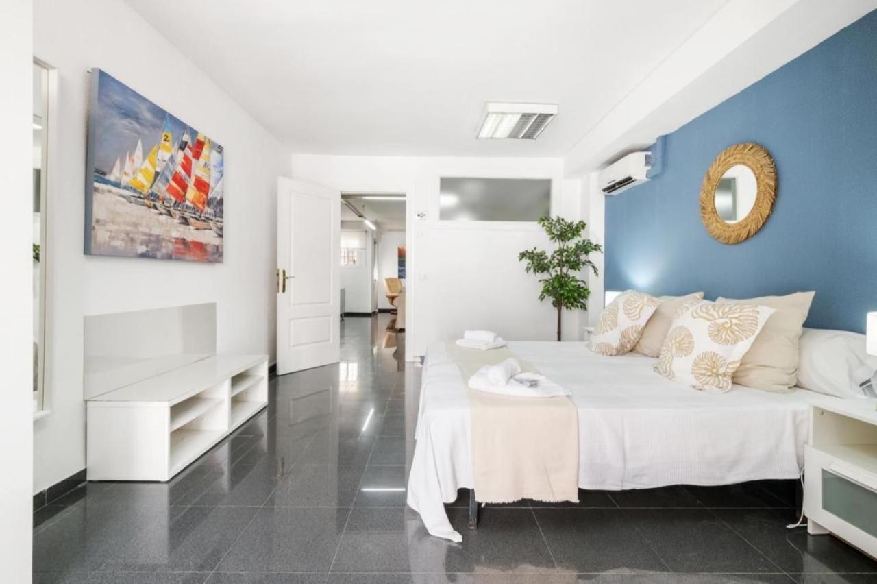 Ferienwohnung Amplio Piso En Atarazanas Málaga Exterior foto