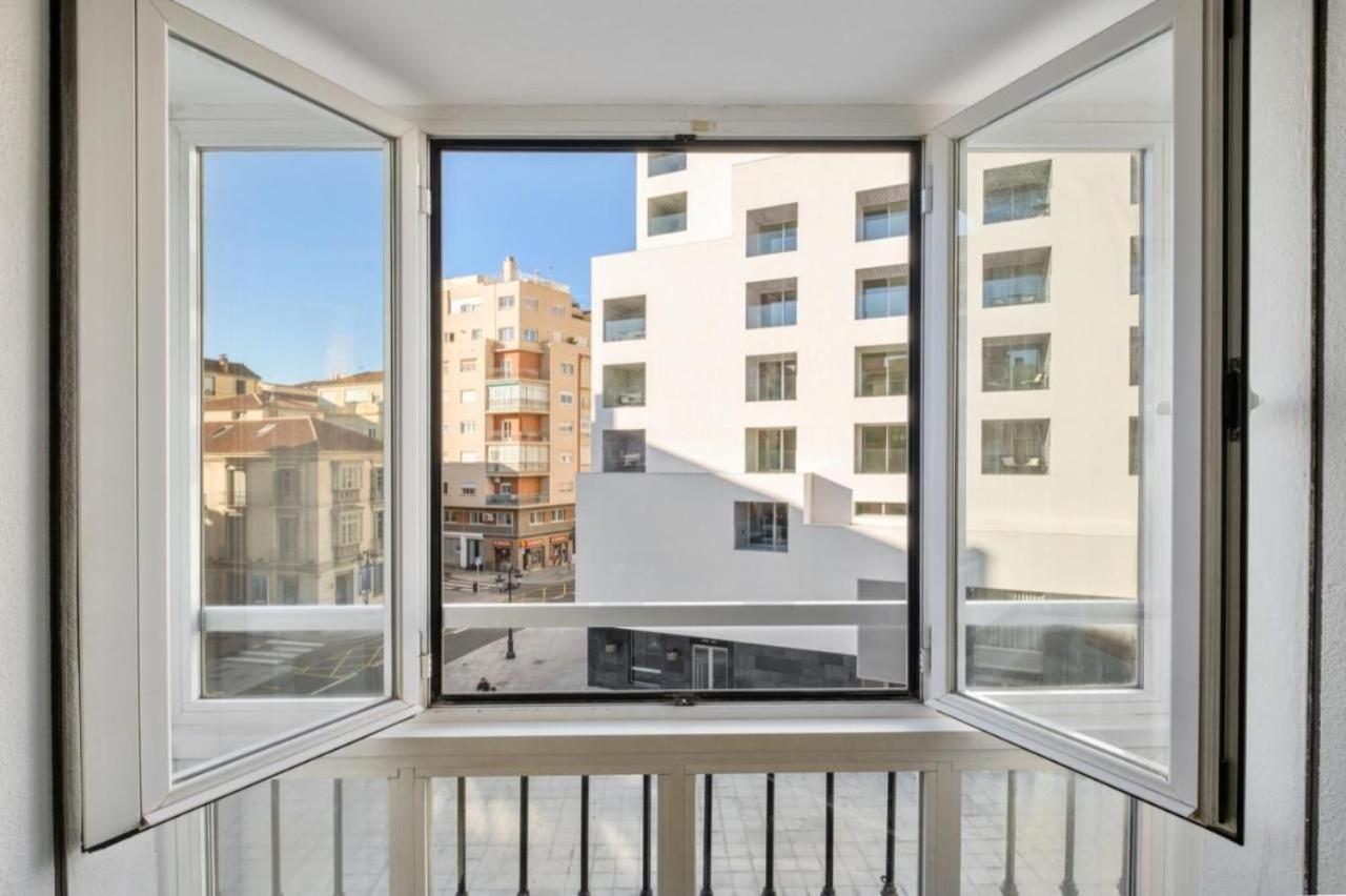 Ferienwohnung Amplio Piso En Atarazanas Málaga Exterior foto