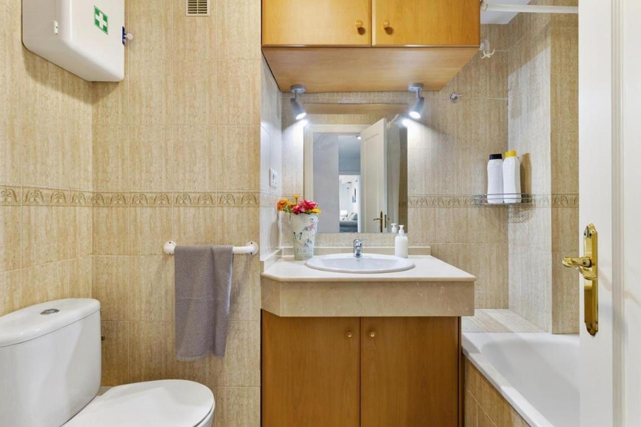 Ferienwohnung Amplio Piso En Atarazanas Málaga Exterior foto